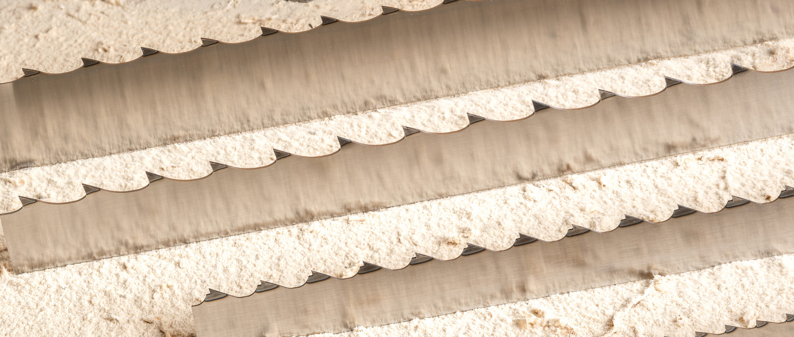 Munkfors saw blades for cutting wood and pallet manufacturing